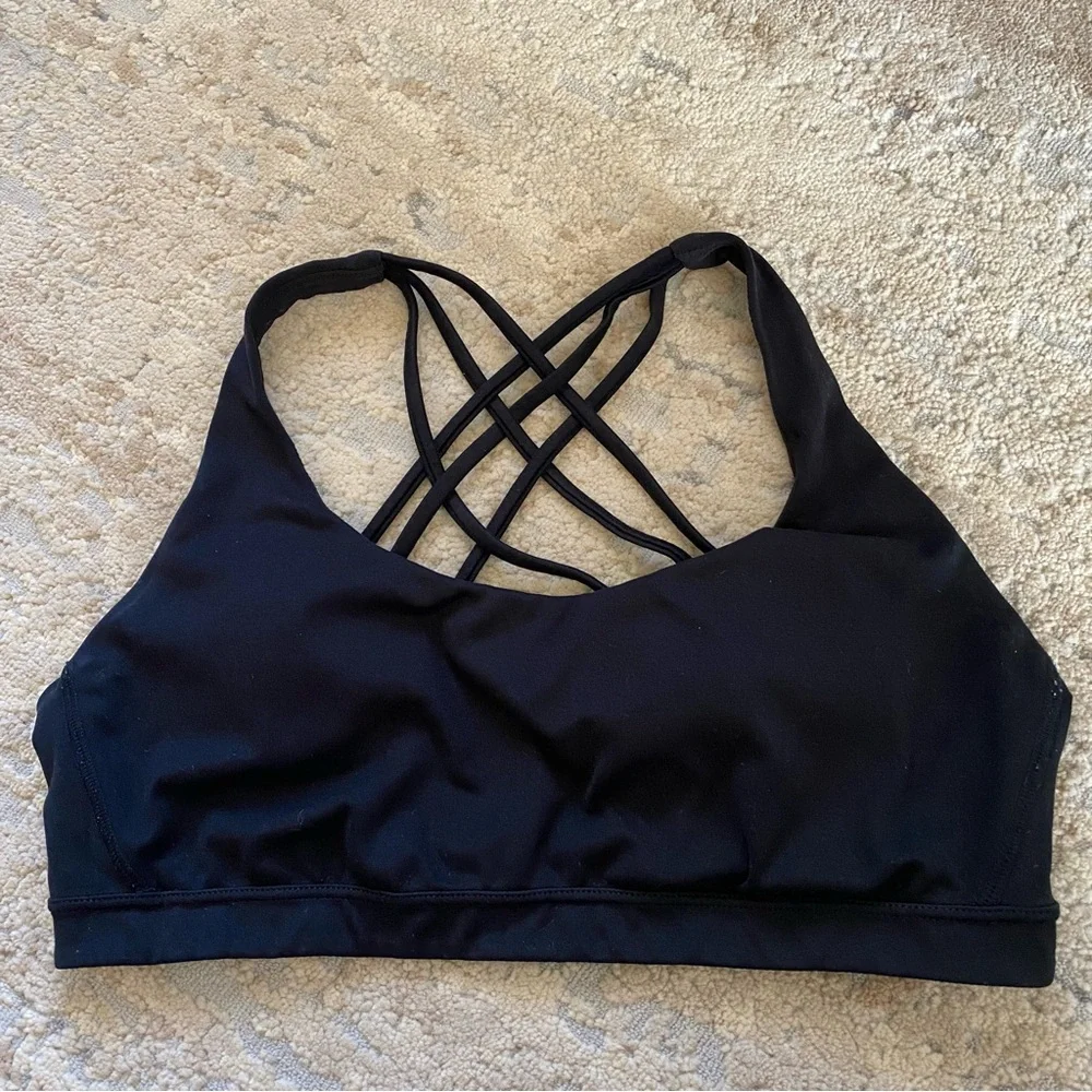 Victoria's Secret Smooth Black Incredible Strappy Back Lounge Sport Bra: Large - Picture 1 of 4